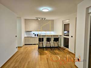 Četvorosoban stan 90 m2 sa panoramskim pogledom i garažnim mestom